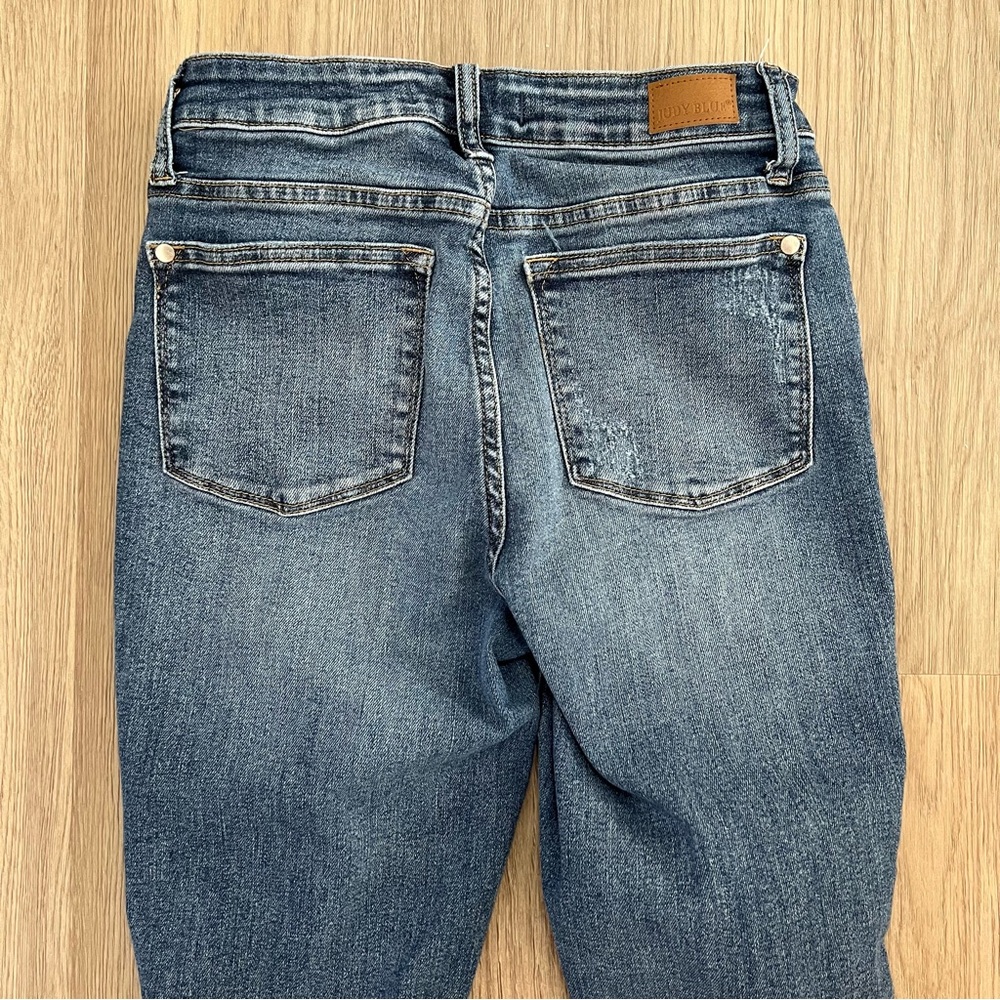 Judy Blue Dark Wash Distressed Relaxed Fit Jeans Size 3/26 Style JB88135 - Picture 12 of 13